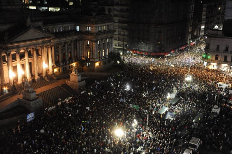 Masiva Marcha En Buenos Aires Contra Cristina Kirchner - Ultimo Cable ...