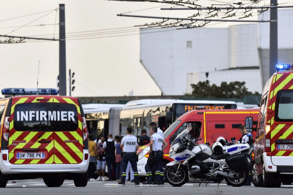 Ataque con cuchillo en Lyon deja un muerto y ocho heridos