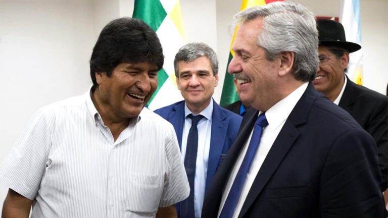 El Gobierno argentino incrementa su apoyo a Evo Morales