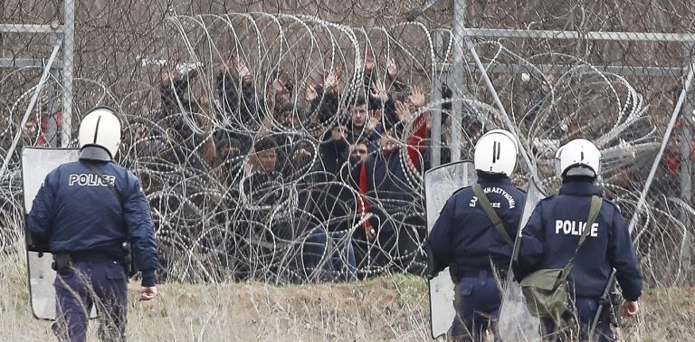 Policía griega mata a solicitante de asilo en frontera con Turquía