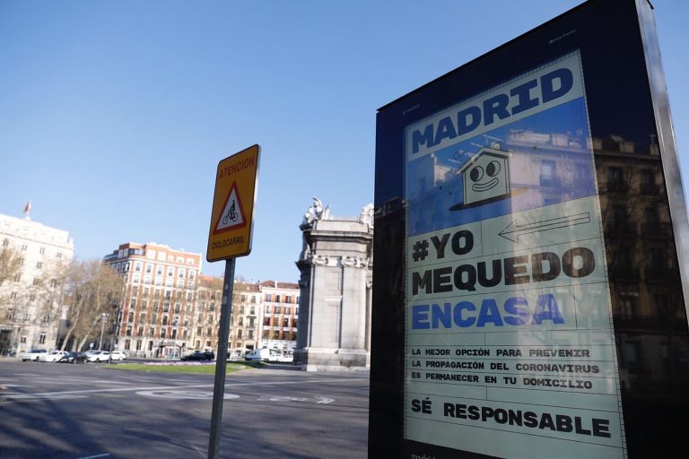 Gobierno prohíbe todos los desplazamientos y ordena confinamiento