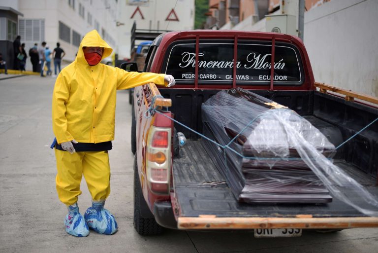 Colapsa el sistema sanitario de Guayaquil