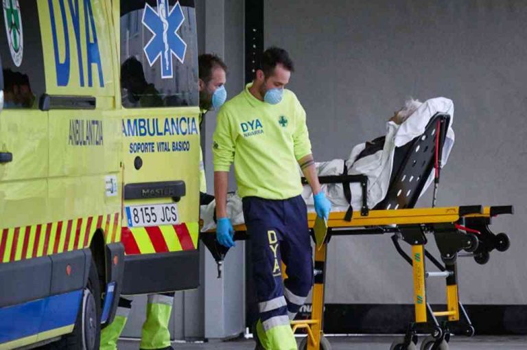 España registra repunte de casos de COVID-19 en un día