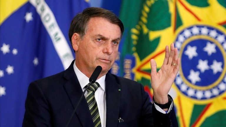 Bolsonaro justifica retención de datos de coronavirus