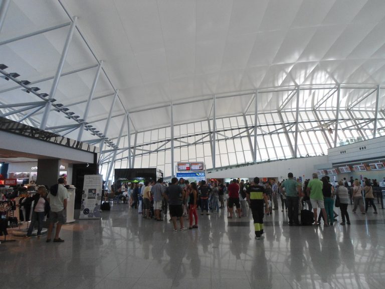 A partir de julio los uruguayos podrán viajar a Europa