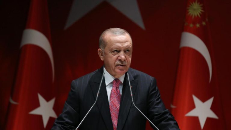 Turquía amenaza a quien ataque su buque Oruç Reis