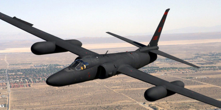 Pekín: avión espía de EEUU entró en zona militar china
