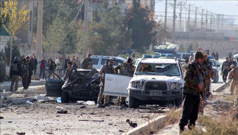 Atentado con coche bomba deja 13 muertes en Afganistán