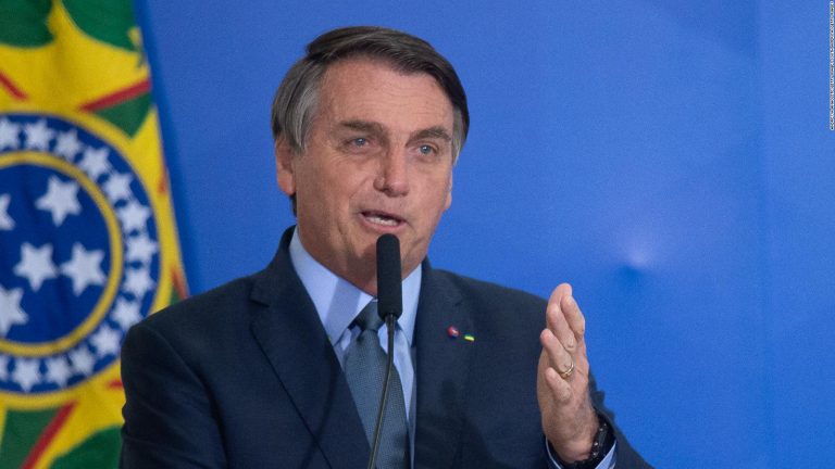 Bolsonaro promete erradicar al comunismo de Brasil
