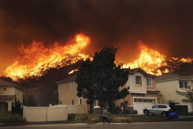 Incendios en California dejan un récord de superficie quemada