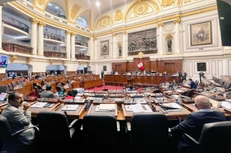 Perú: Congreso debatirá si destituye Junta de Justicia