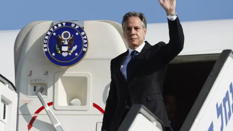 Blinken inicia gira por Oriente Medio desde Turquía