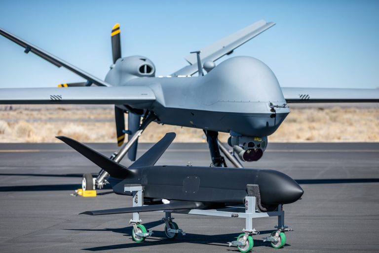 Ucrania acelera fabricación de drones con IA