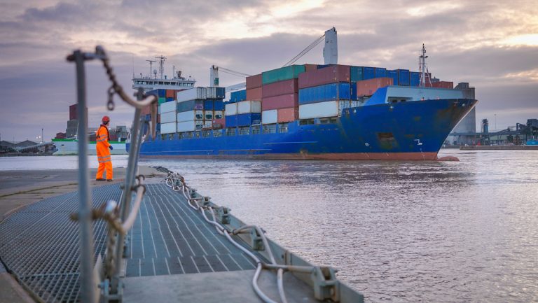 Crisis en el mar Rojo afecta al comercio marítimo