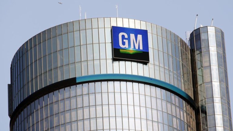 General Motors es multado por subestimar emisiones