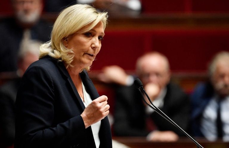 Le Pen a la justicia por malversación de fondos europeos