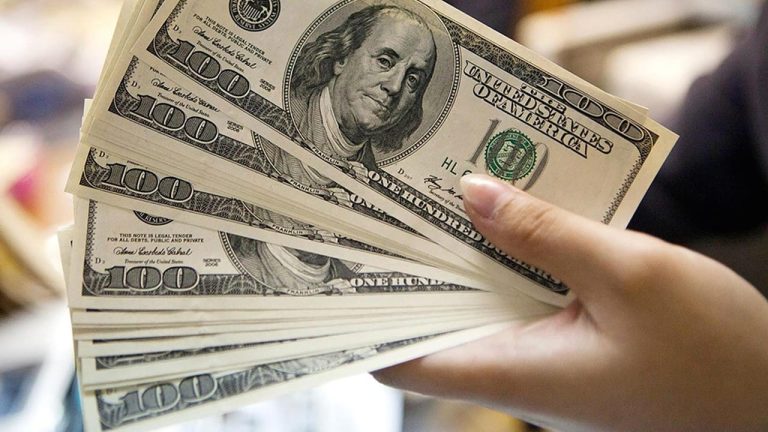 Dólar global sube por tercera semana al hilo: los motivos