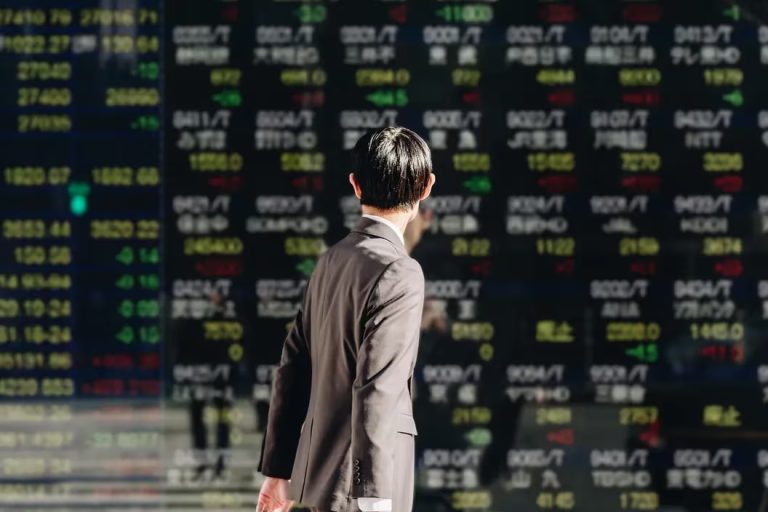 Mercados de Asia caen: decepción de estímulos chinos