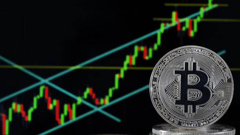 Bitcoin supera los u$s106.000: qué lo impulsa