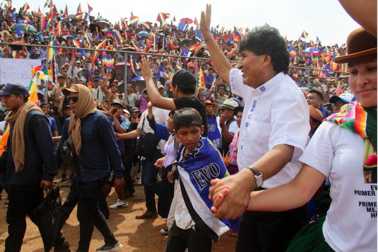 Bolivia activa una alerta migratoria contra Evo Morales