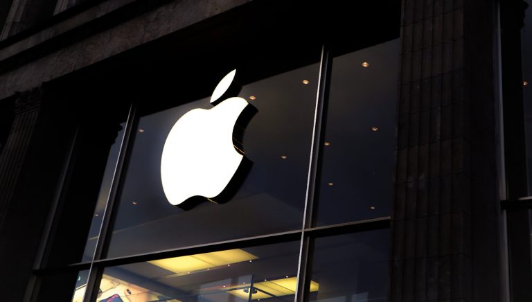 Apple negocia con Tencent y ByteDance en China