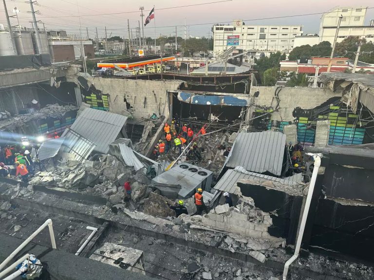 Los fallecidos en la discoteca en Santo Domingo suben a 218