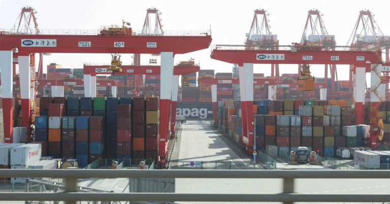 China sube a 125% los aranceles a los productos de EEUU