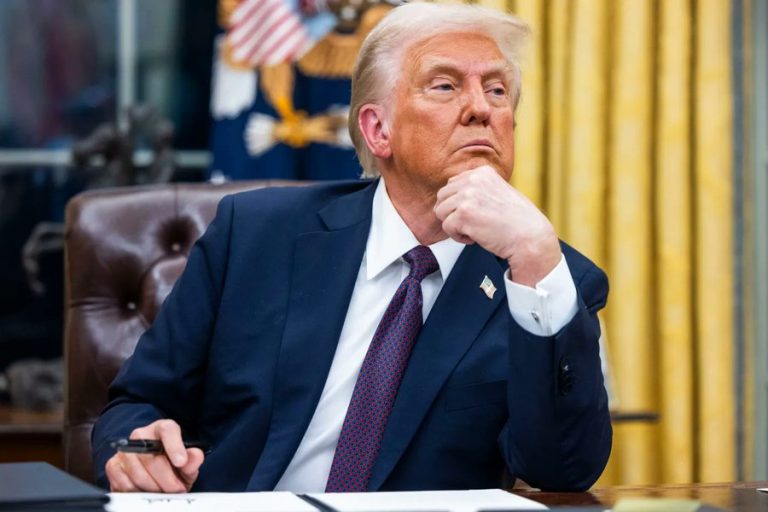 Trump amenaza a Harvard con veto a estudiantes extranjeros