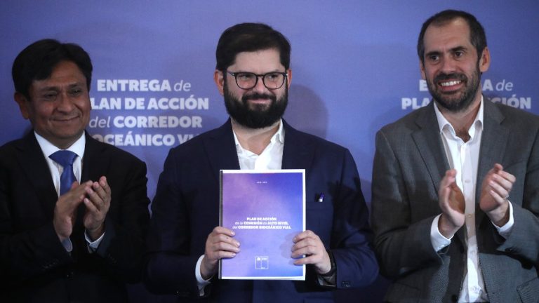 Chile presenta plan de obras del Corredor Bioceánico Vial