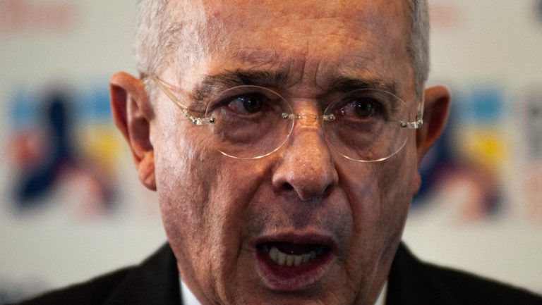 Álvaro Uribe se defiende en en juicio y asegura que no sobornó a testigos