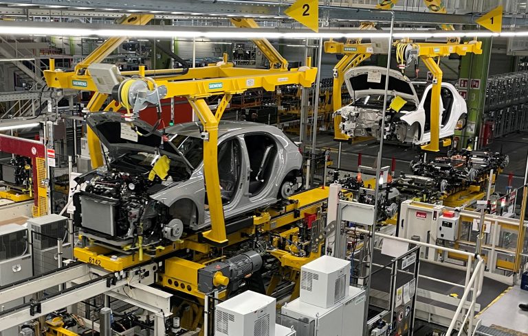 Alemania: el sector privado vuelve a crecer y la industria se acerca al punto de inflexión