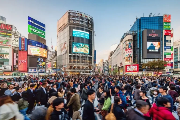 El crecimiento económico y el apetito extranjero por rendimientos le dan a Japón margen fiscal