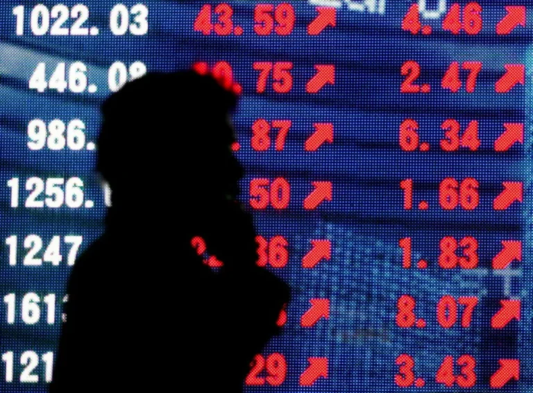 Las acciones suben gracias al impulso de la economía de EE.UU.
