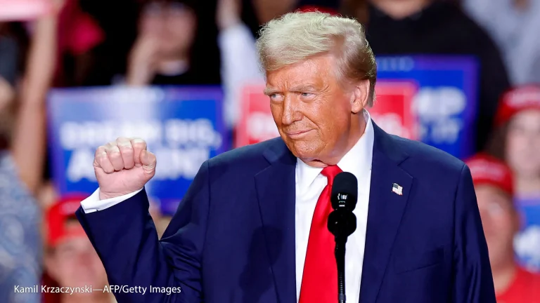 Trump logra un giro económico histórico tras la aprobación de su paquete fiscal en la Cámara de Representantes