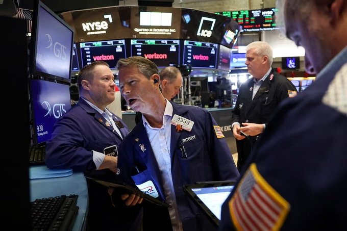 Los futuros caen en Wall Street tras récords consecutivos