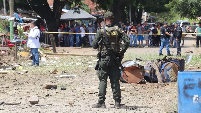 Coche bomba en Cali: cinco muertos y 14 heridos cerca de base aérea