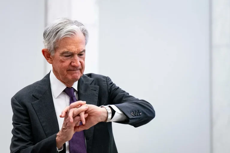 Acciones y dólar avanzan tras recorte de la Fed: la atención se centra en el BoE