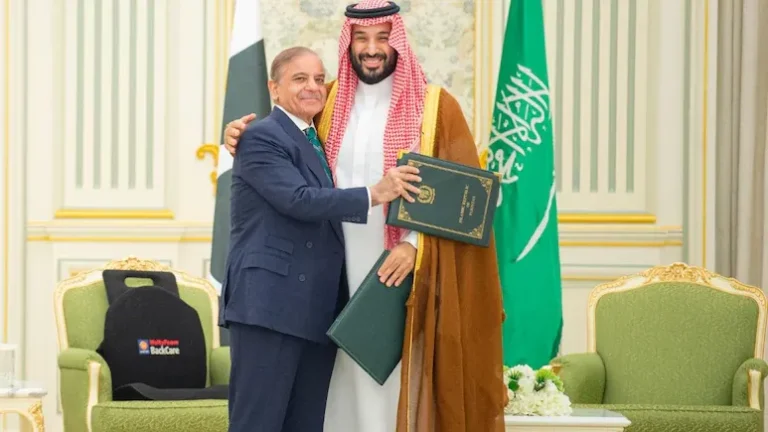 Pacto saudí introduce el paraguas nuclear de Pakistán en el tablero de seguridad de Medio Oriente