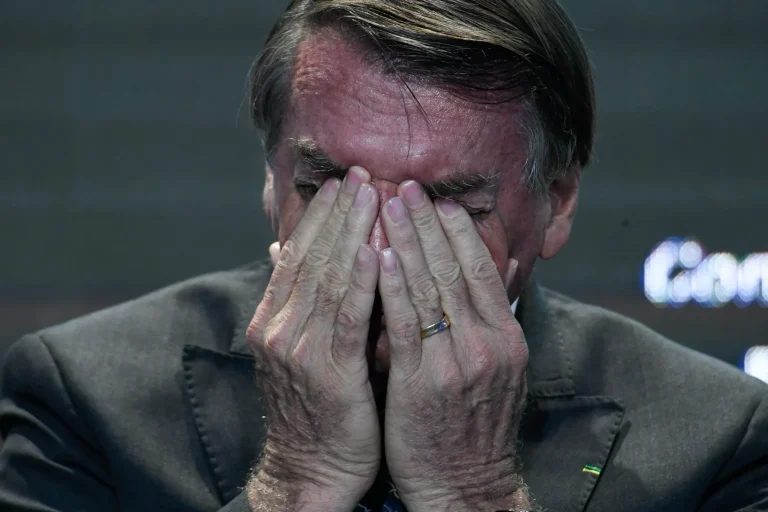 Bolsonaro condenado a 27 años y 3 meses de prisión