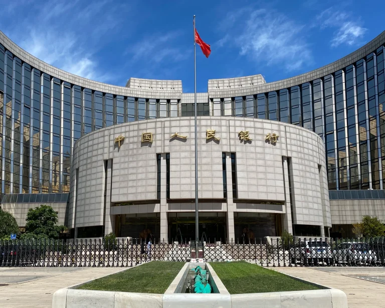 China evalúa ayudar a gobiernos locales con facturas por 1 billón de dólares
