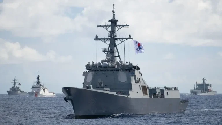 Corea del Sur hace disparos de advertencia a navío del Norte