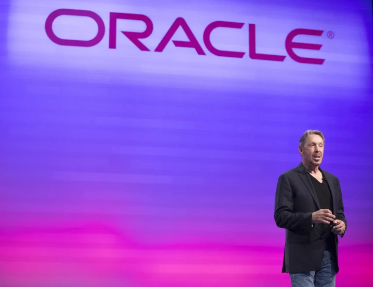 Oracle avanza hacia el club del billón de dólares; las tecnológicas celebran