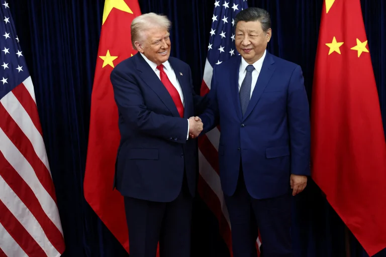 Trump recorta aranceles a China en acuerdo con Xi sobre fentanilo y tierras raras