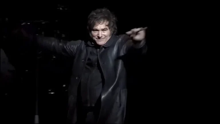 Octubre histórico: el riesgo país se desploma y la Bolsa argentina marca su mejor mes en tres décadas