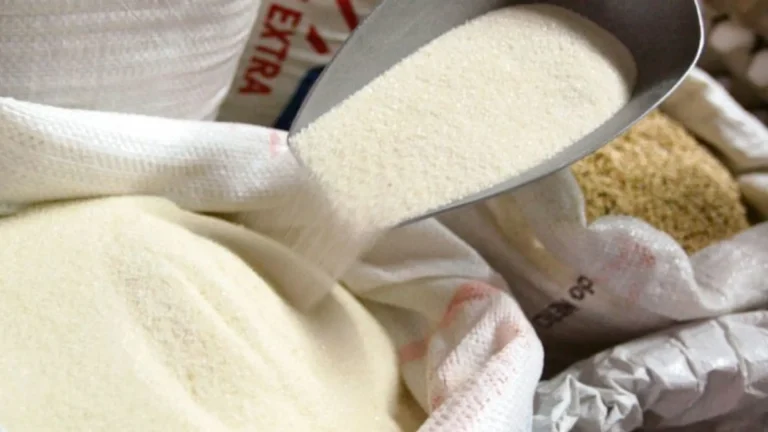 México impone un arancel de 156% al azúcar importada para proteger la producción nacional y el empleo rural