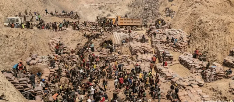 Al menos 32 muertos por derrumbe en mina en RD Congo