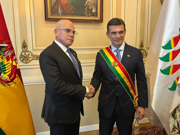 Perú y Bolivia retomarán relaciones a nivel de embajadores