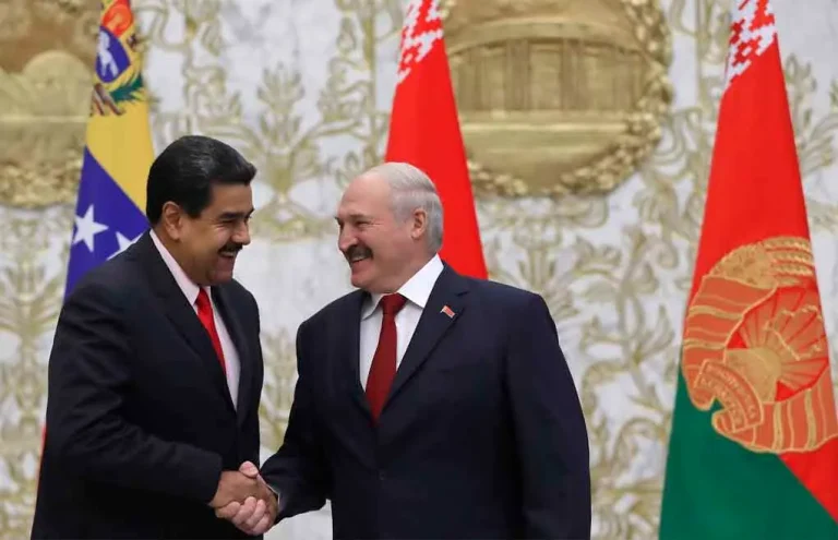 Lukashenko ofrece a Maduro Bielorrusia si quiere retirarse