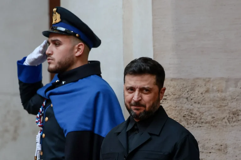 Zelenskiy dice que está abierto a celebrar elecciones si EE.UU. garantiza la seguridad