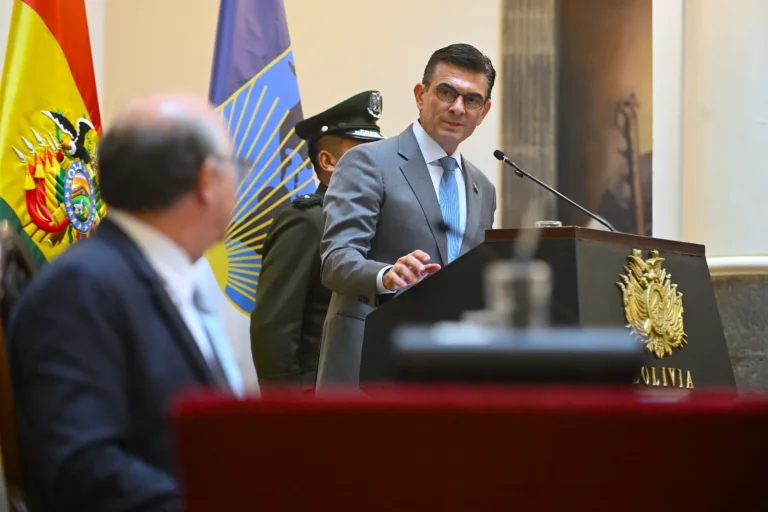 Bolivia obtiene un préstamo del BID por u$s4.500 millones para apoyar reformas de emergencia